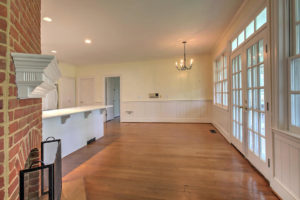 Informal Kitchen Dining